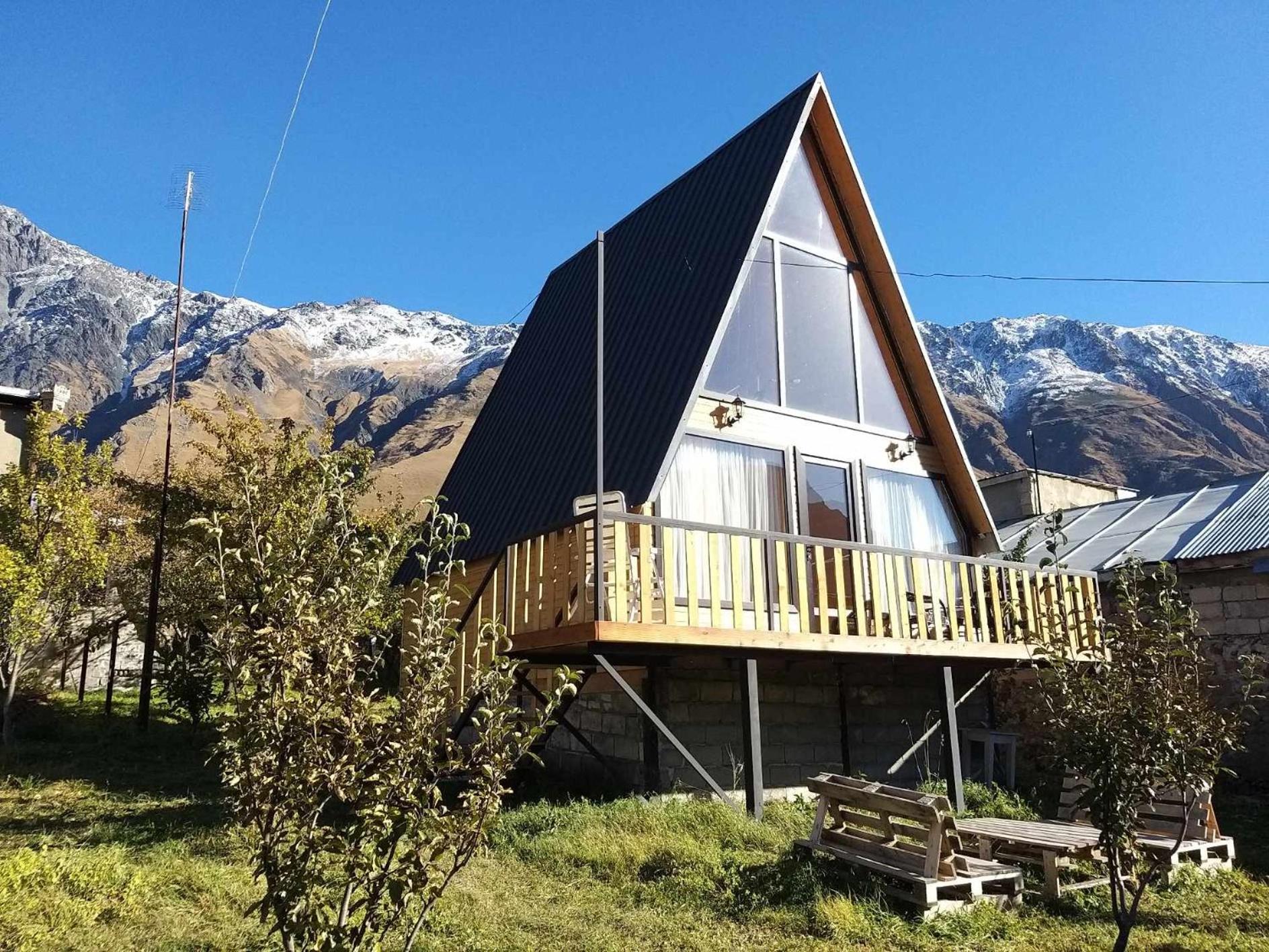 Ferienwohnung Emotion Kazbegi Exterior foto