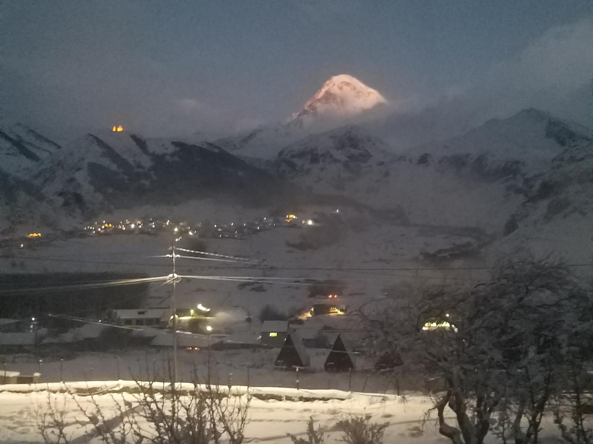 Ferienwohnung Emotion Kazbegi Zimmer foto