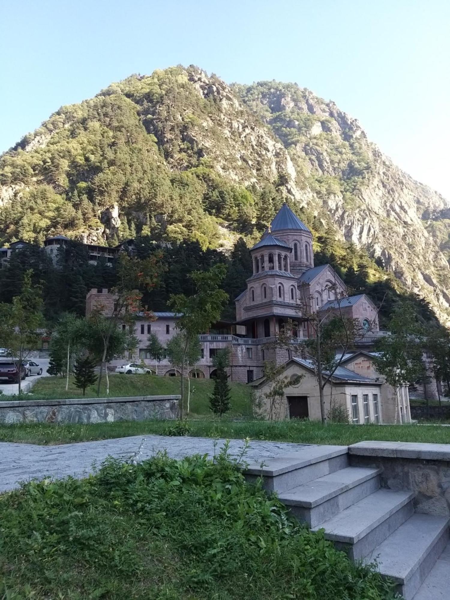 Ferienwohnung Emotion Kazbegi Zimmer foto